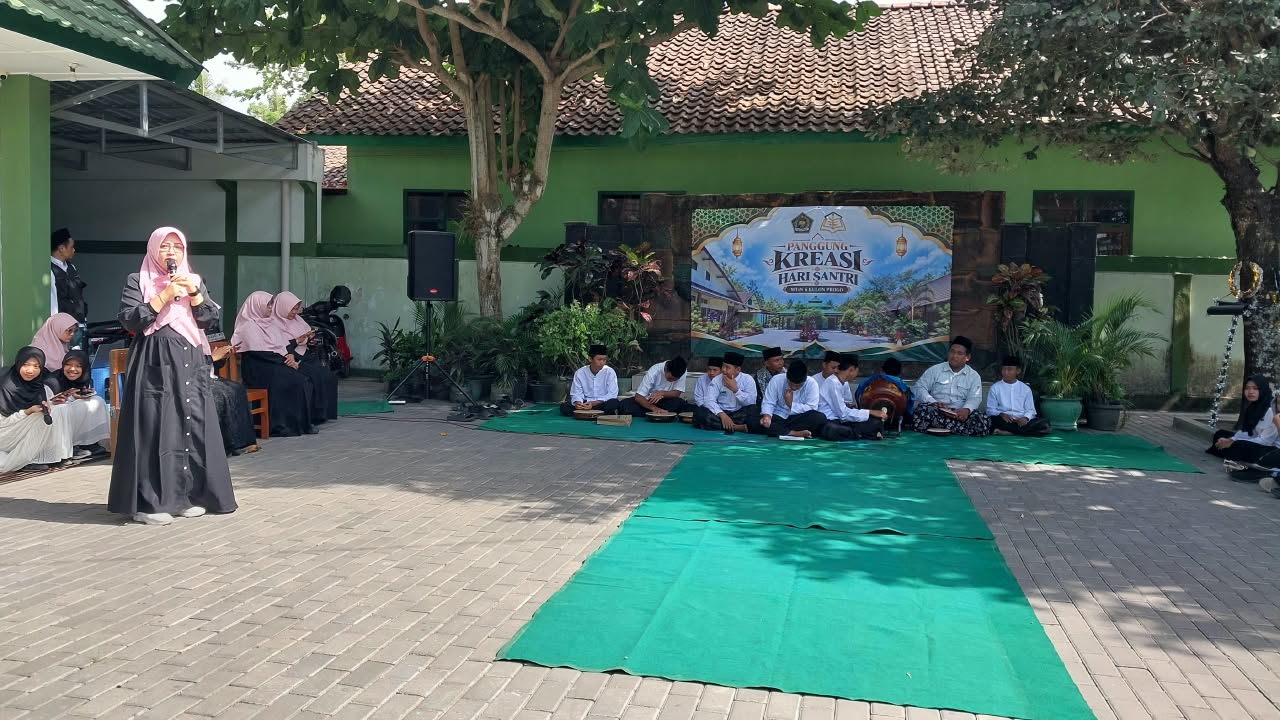 Kepala MTsN 6 Kulon Progo Buka Lomba Semarak Hari Santri 2026